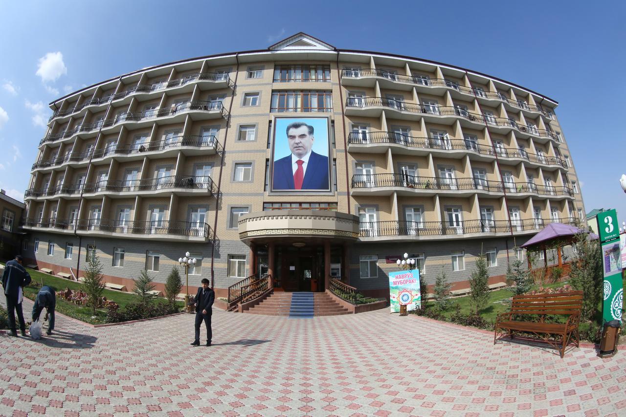 Bahoriston Hotel Guliston Ngoại thất bức ảnh