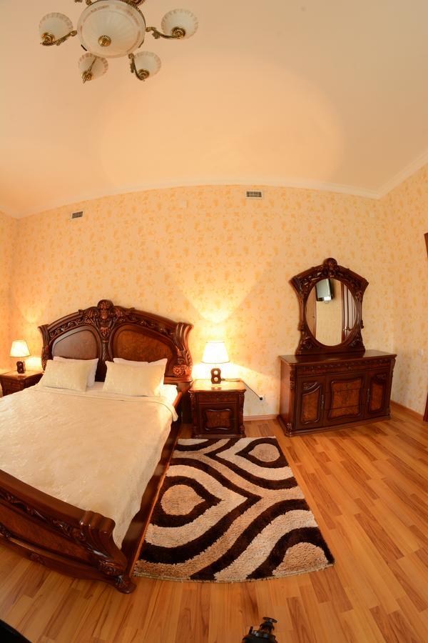 Bahoriston Hotel Guliston Ngoại thất bức ảnh